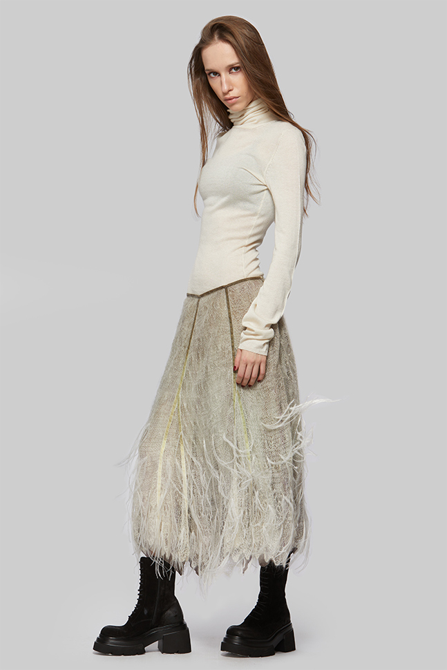 Юбка с перьями