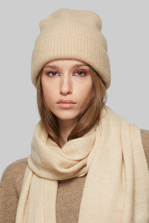 Шапка из кашемира 