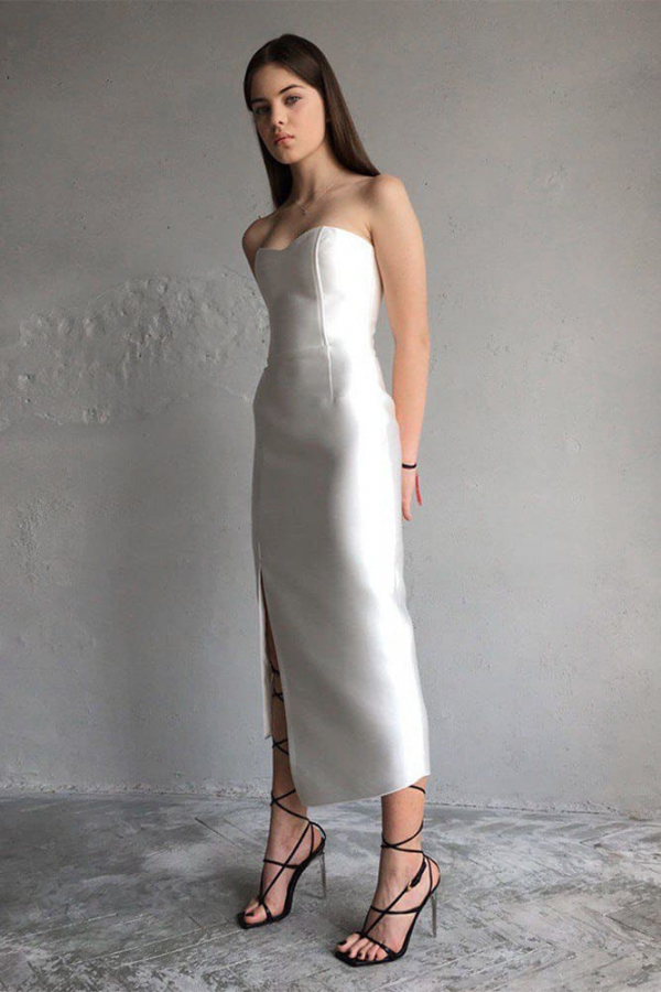 Платье на корсете