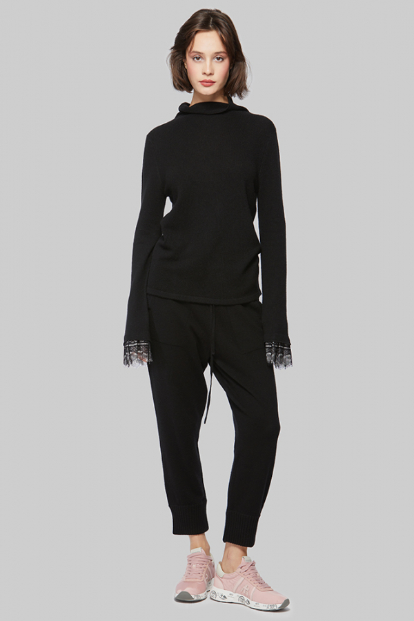 Водолазка из кашемира с кружевом