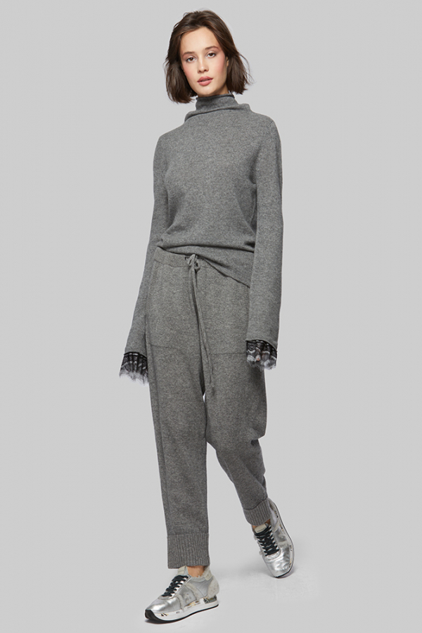 Водолазка из кашемира с кружевом 