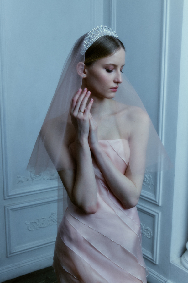 Платье многослойное на корсетной основе от