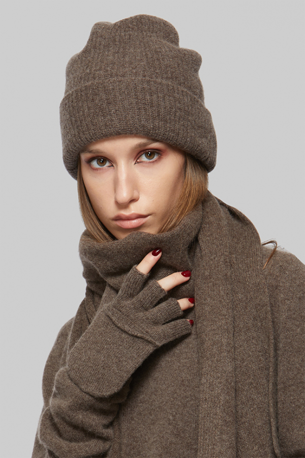 Шапка из кашемира 