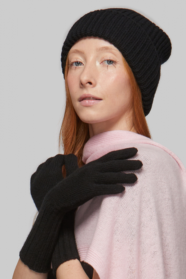 Шапка из смеси шерсти и кашемира 
