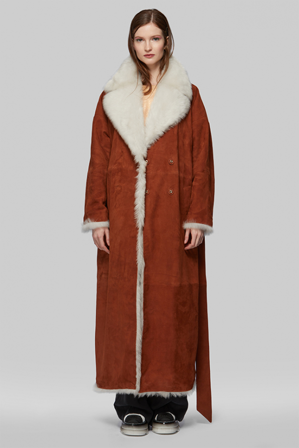 Длинная дубленка