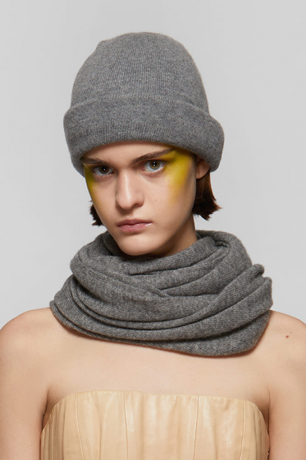 Шапка из кашемира 