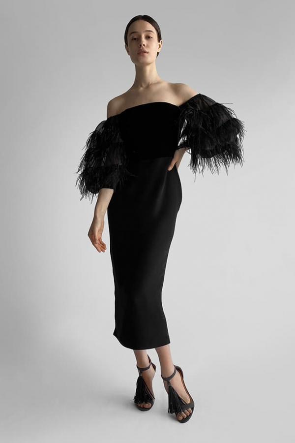 Платье с пышными рукавами