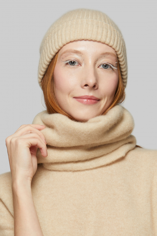 Манишка из кашемира 