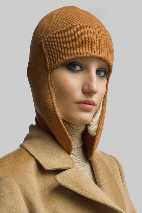 Шапка с ушами из кашемира
